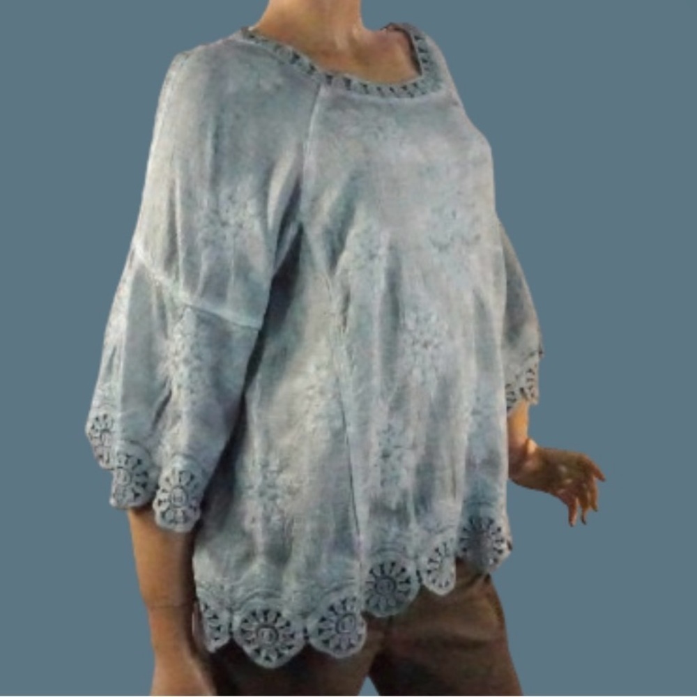Democracy Blouse Size S Top Sleeves 2/3 Crewneck Light Blue - Picture 1 of 15